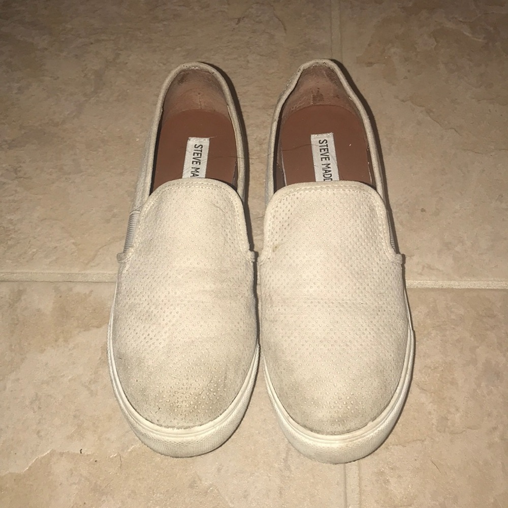 Tan suede Steve Madden slip ons. Size 8.